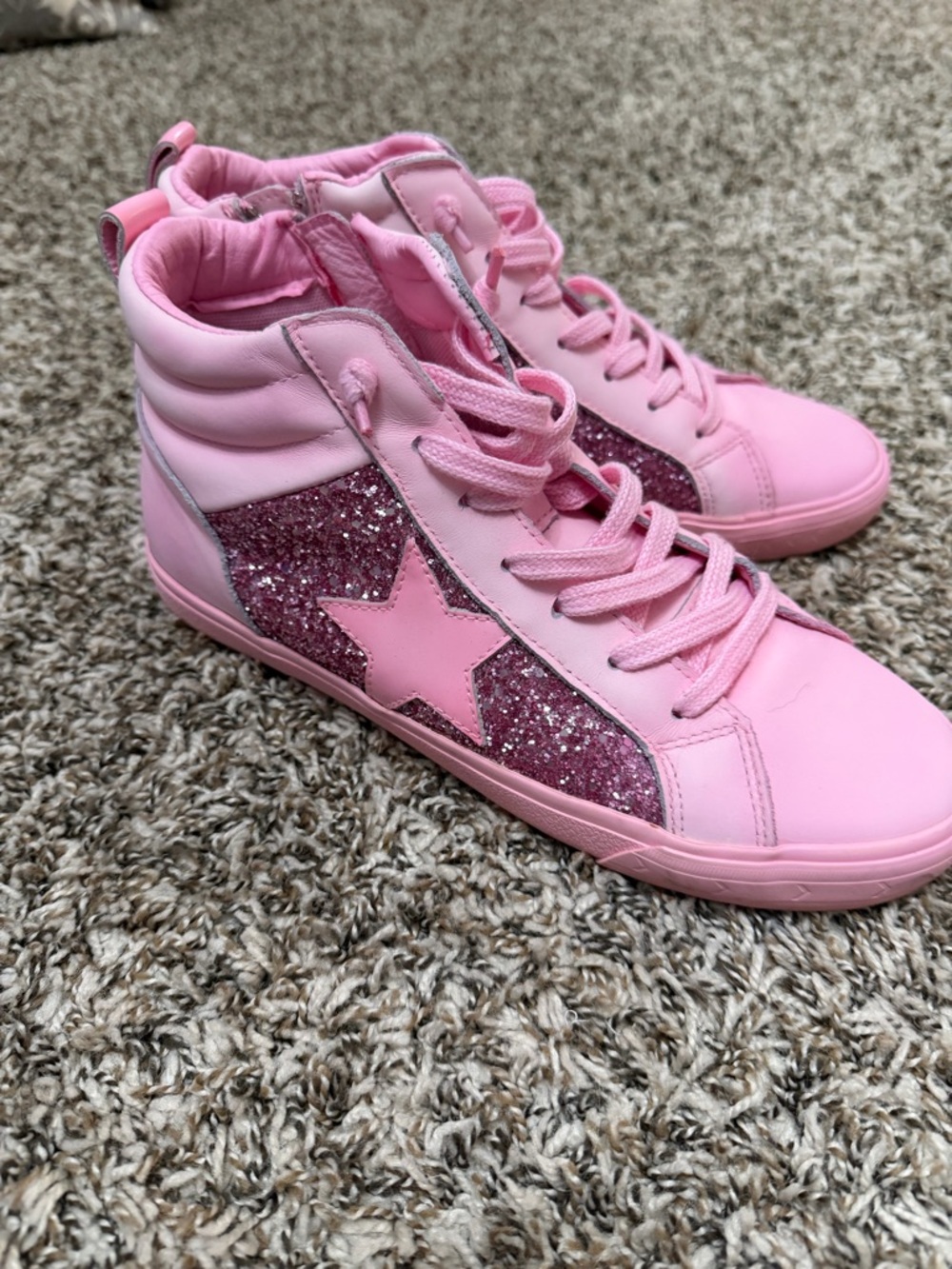 Vintage Havana Pink High-Top Sneaker with Side Zip